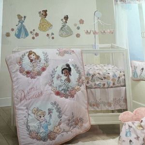 Disney Princesses Crib set
